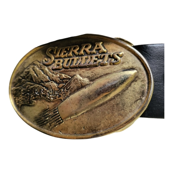 Carhartt Leather Belt WithSierra Bullets Gold Plated Buckle Size 44 - Picture 4 of 4